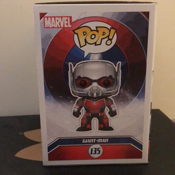 Funko Pop! Giant-Man - Picture 4 of 8